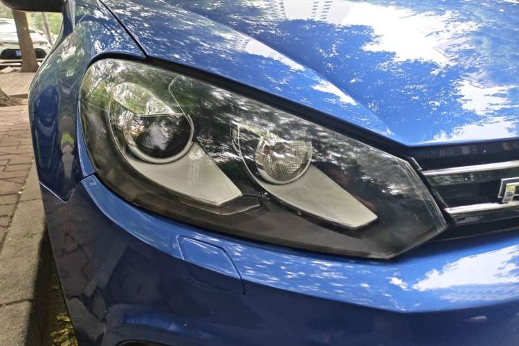 Used Volkswagen Golf 2011 2.0 TSI R Right Front Headlight