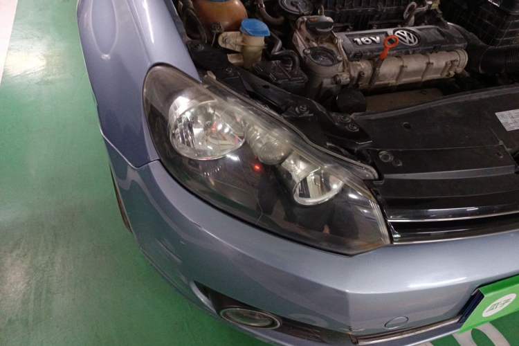 Used Volkswagen Golf 2011 1.6L Automatic Comfort Model Right Front Headlight