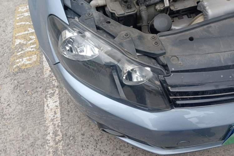 Used Volkswagen Golf 2011 1.4 TSI Automatic Luxury Edition Right Front Headlight