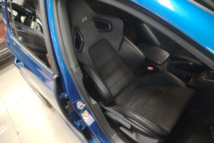 Used Volkswagen Golf 2011 2.0 TSI R Right Front Seat
