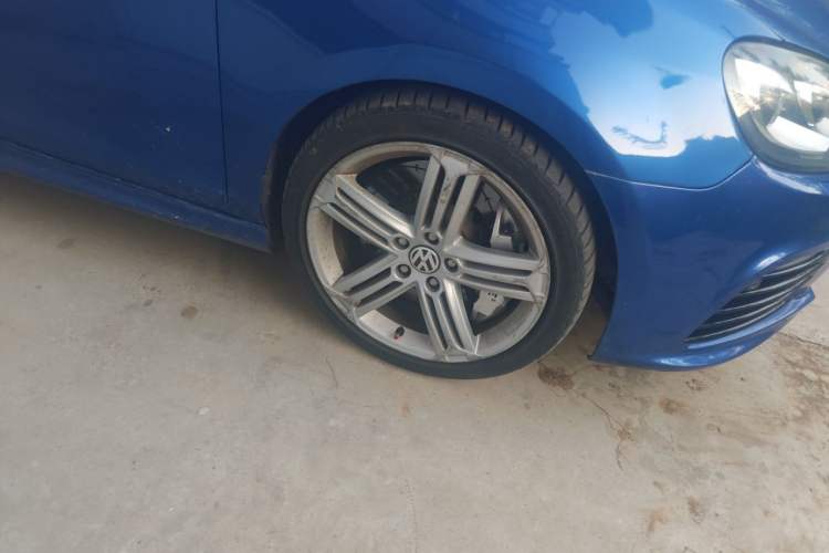 Used Volkswagen Golf 2011 2.0 TSI R Right Front Wheel Hub