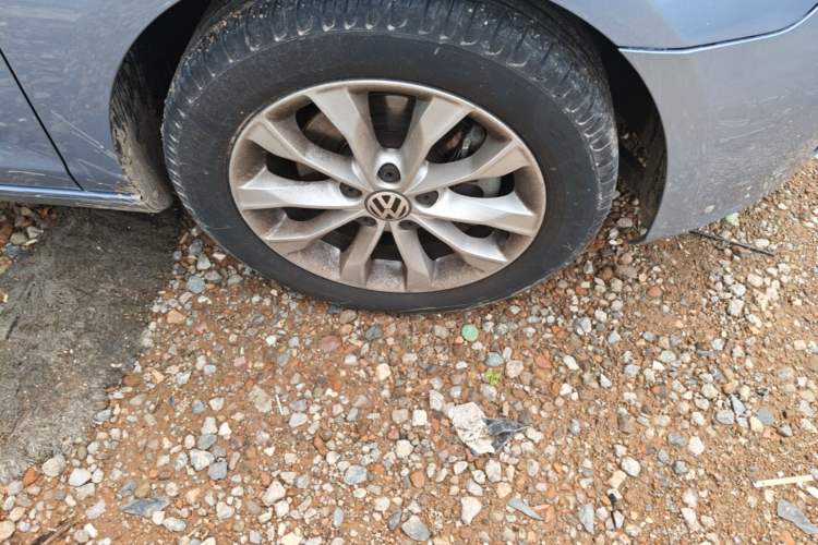 Used Volkswagen Golf 2011 1.4 TSI Automatic Comfort Model Right Front Wheel Hub