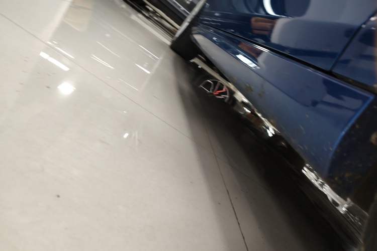 Used Volkswagen Golf 2011 2.0 TSI R Right Side Sill