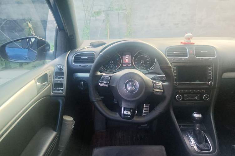 Used Volkswagen Golf 2011 2.0 TSI R Steering Wheel