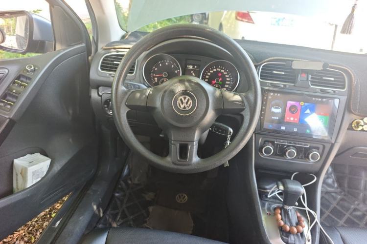 Used Volkswagen Golf 2011 1.6L Automatic Fashion Edition Steering Wheel