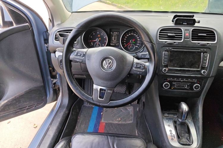 Used Volkswagen Golf 2011 1.4 TSI Automatic Luxury Edition Steering Wheel