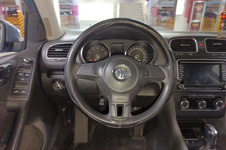 Used Volkswagen Golf 2011 1.6L Automatic Comfort Model Steering Wheel