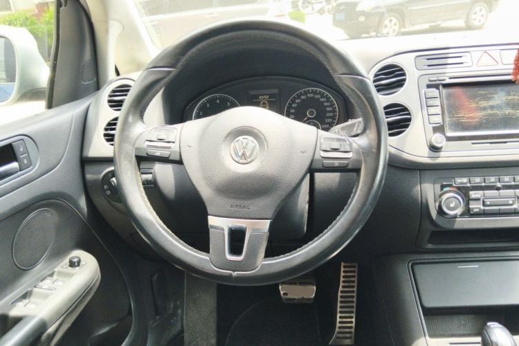 Used Volkswagen Golf 2011 1.4TSI Cross Golf Steering Wheel