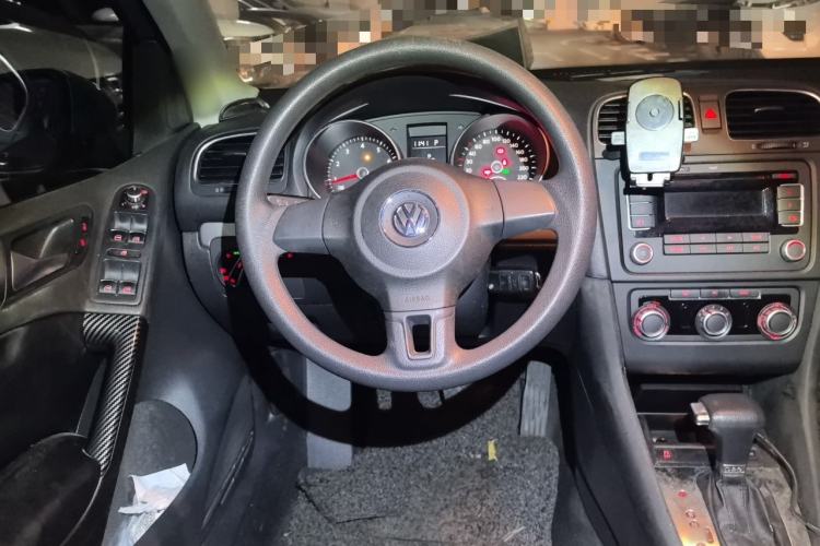 Used Volkswagen Golf 2011 1.6L Automatic Fashion Edition Steering Wheel