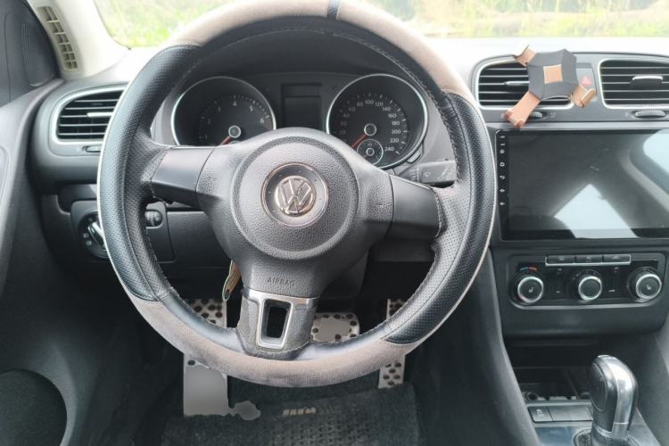 Used Volkswagen Golf 2011 1.4 TSI Automatic Comfort Model Steering Wheel
