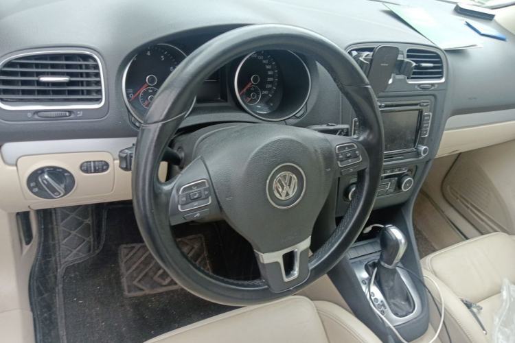 Used Volkswagen Golf 2011 1.4 TSI Automatic Luxury Edition Steering Wheel