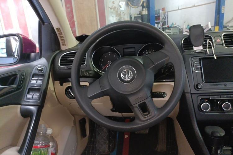 Used Volkswagen Golf 2011 1.6L Automatic Comfort Model Steering Wheel
