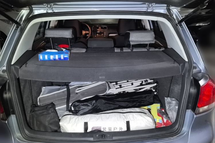 Used Volkswagen Golf 2011 1.6L Automatic Fashion Edition Trunk
