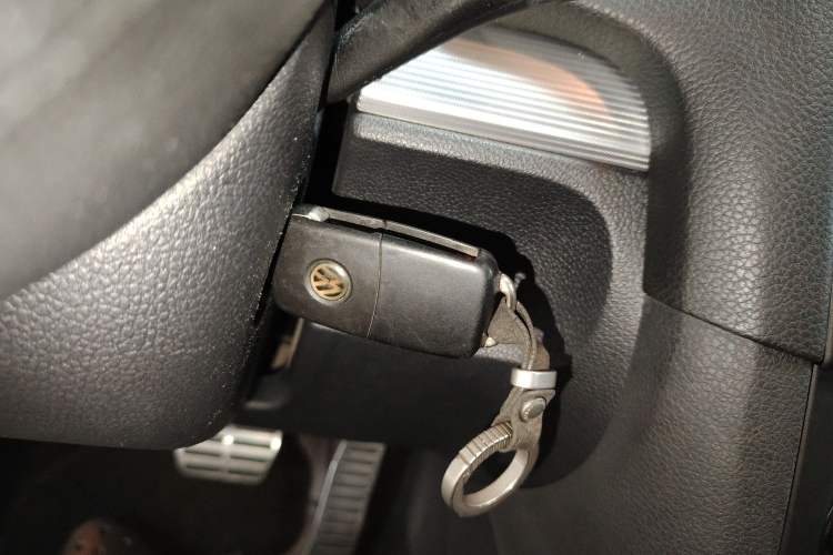 Used Volkswagen Golf 2011 2.0 TSI R Vehicle Key
