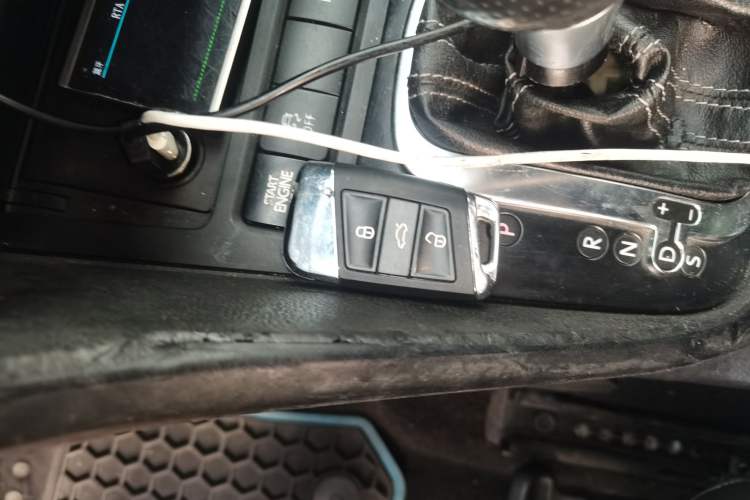 Used Volkswagen Golf 2011 2.0 TSI R Vehicle Key