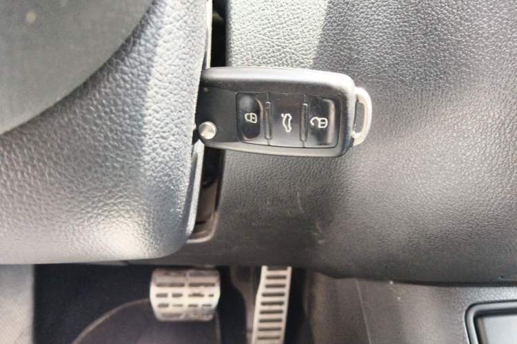 Used Volkswagen Golf 2011 1.4TSI Cross Golf Vehicle Key