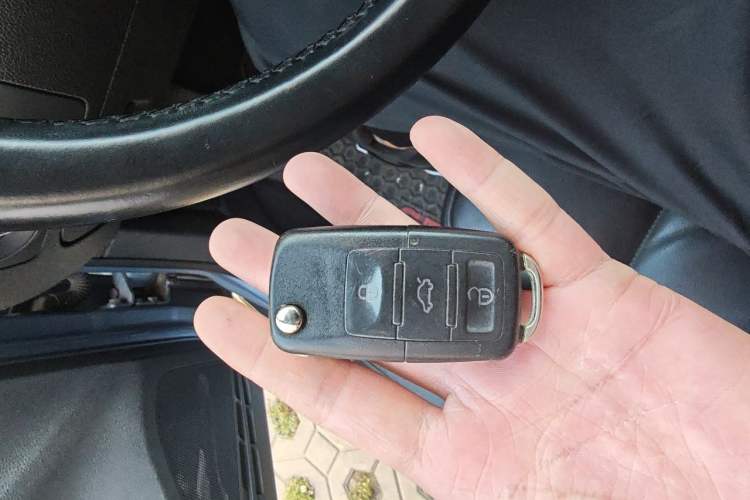 Used Volkswagen Golf 2011 1.4 TSI Automatic Luxury Edition Vehicle Key