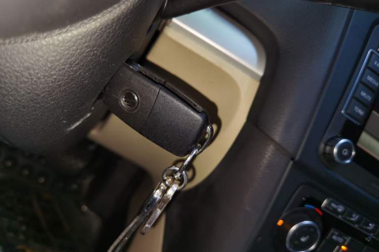Used Volkswagen Golf 2011 1.4 TSI Automatic Luxury Edition Vehicle Key