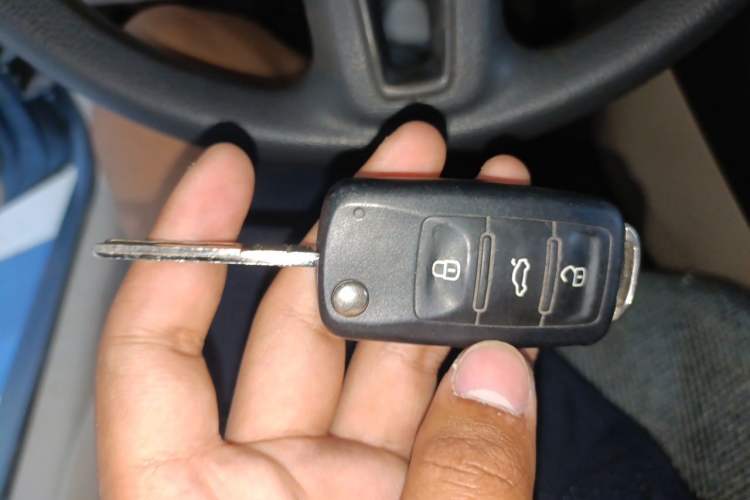 Used Volkswagen Golf 2011 1.6L Automatic Comfort Model Vehicle Key