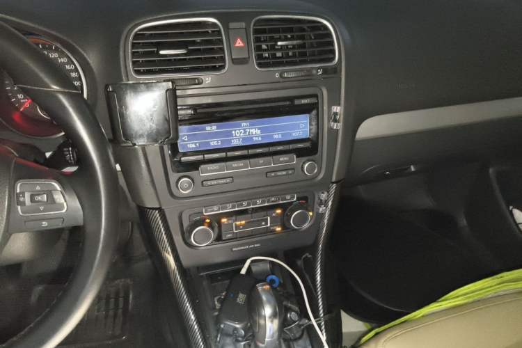 Used Volkswagen Golf 2011 1.4 TSI Comfort Travel Edition Audio And AC Panel