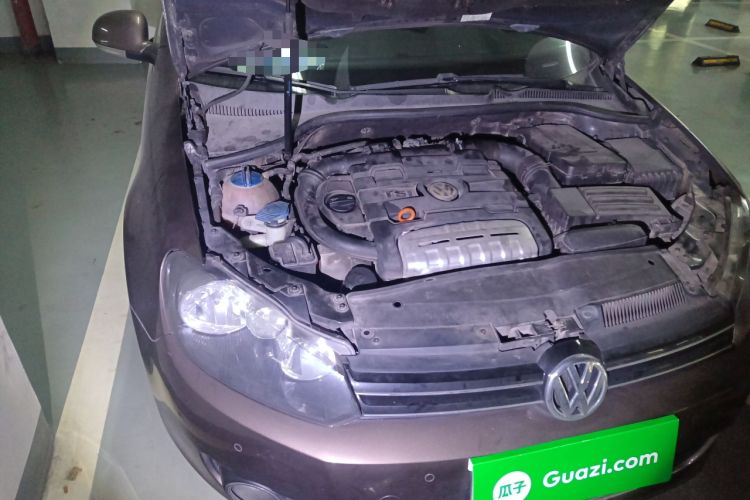 Used Volkswagen Golf 2011 1.4 TSI Comfort Travel Edition Engine Bay Right
