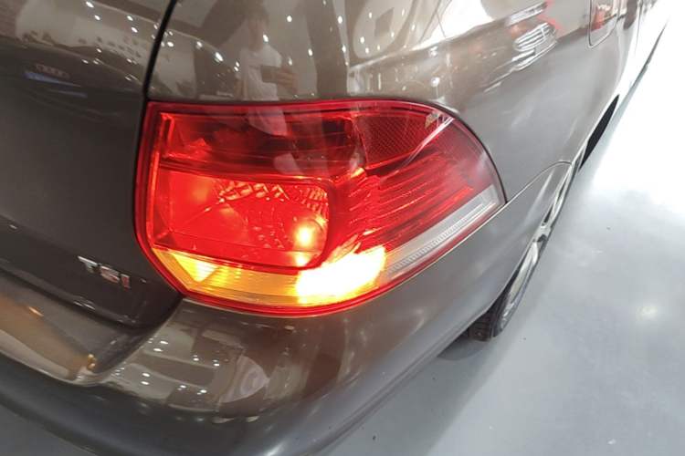 Used Volkswagen Golf 2011 1.4 TSI Luxury Touring Edition Exterior 1
