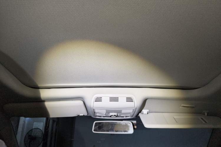 Used Volkswagen Golf 2011 1.4 TSI Comfort Travel Edition Headliner