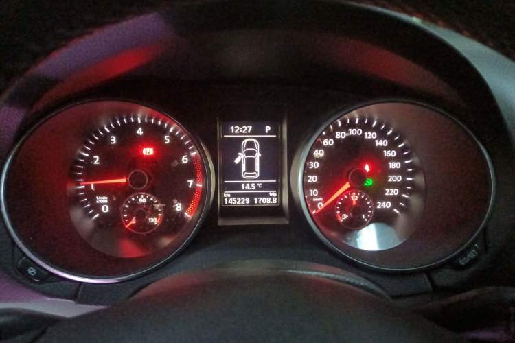 Used Volkswagen Golf 2011 1.4 TSI Comfort Travel Edition Instrument Cluster