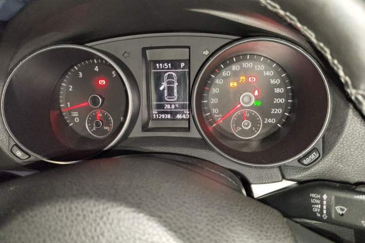 Used Volkswagen Golf 2011 1.4 TSI Comfort Travel Edition Odometer Close Up