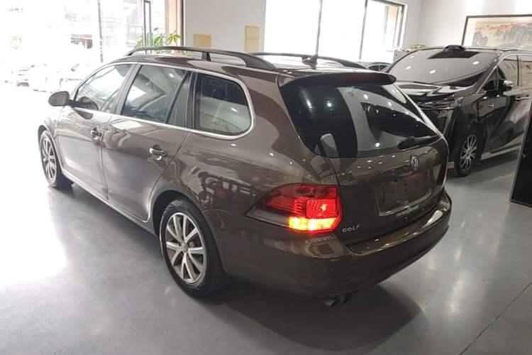 Used Volkswagen Golf 2011 1.4 TSI Luxury Touring Edition Rear Left 45 Deg