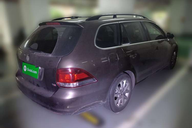 Used Volkswagen Golf 2011 1.4 TSI Comfort Travel Edition Rear Right 45 Deg