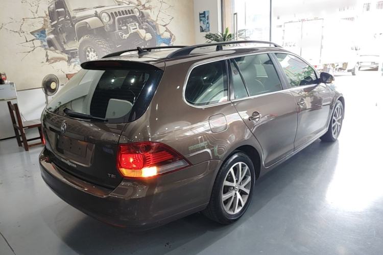 Used Volkswagen Golf 2011 1.4 TSI Luxury Touring Edition Rear Right 45 Deg