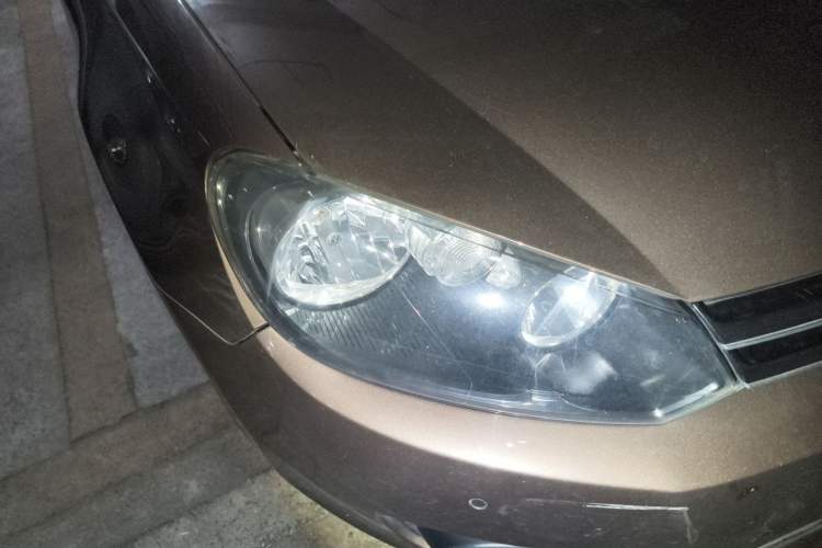 Used Volkswagen Golf 2011 1.4 TSI Comfort Travel Edition Right Front Headlight