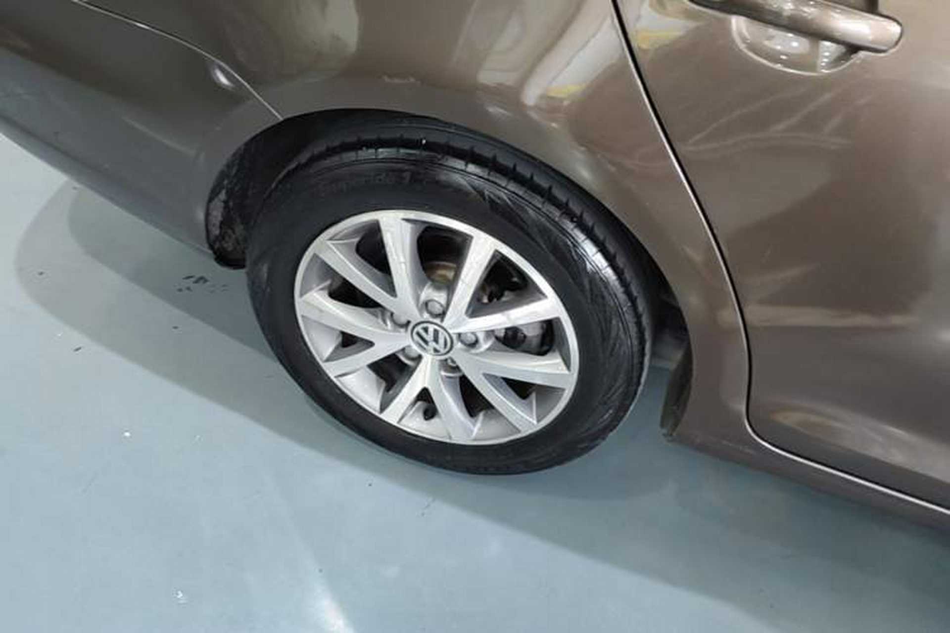 Used Volkswagen Golf 2011 1.4 TSI Luxury Touring Edition Right Rear Wheel Hub