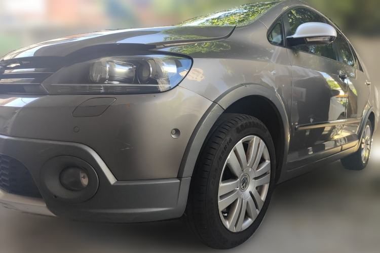 Used Volkswagen Golf 2011 1.4TSI Cross Golf Guazi used car, China used car export, Used car for sale, Used cars, Cheapest cars for sale