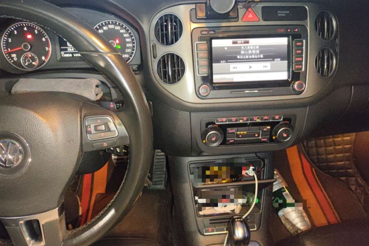Used Volkswagen Golf 2011 1.4TSI Cross Golf Audio And AC Panel