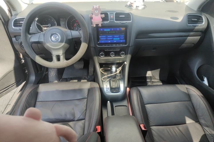Used Volkswagen Golf 2011 1.4 TSI Automatic Comfort Model Center Console