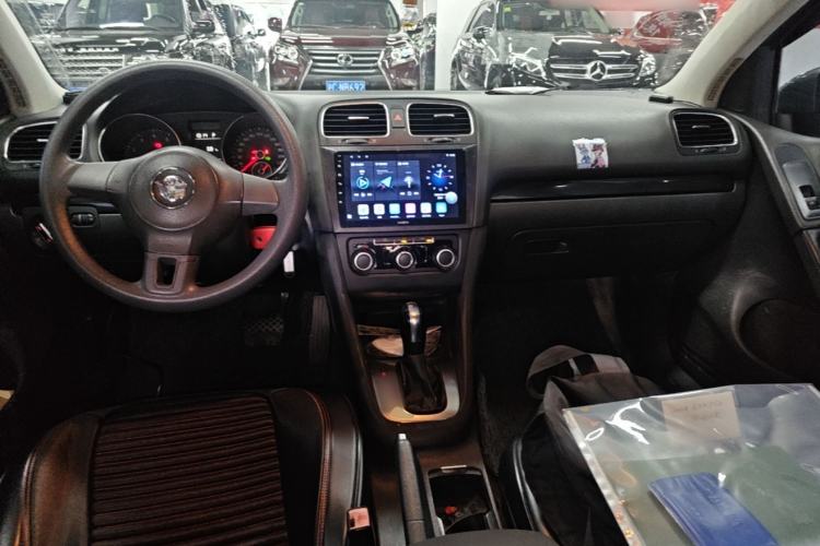 Used Volkswagen Golf 2011 1.4 TSI Automatic Comfort Model Center Console