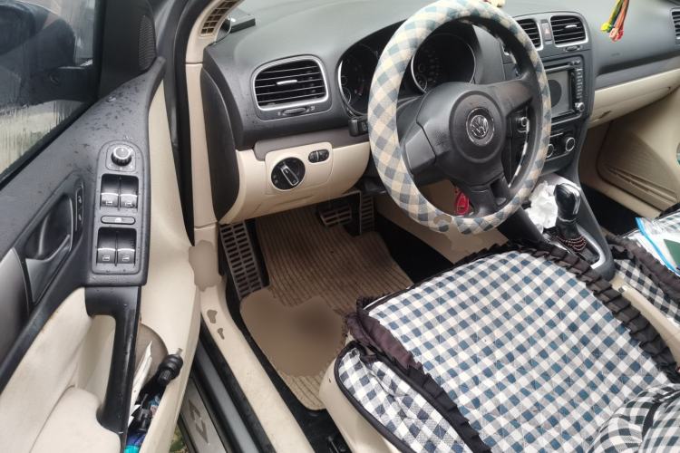 Used Volkswagen Golf 2011 1.6L Automatic Fashion Edition Driver Seat