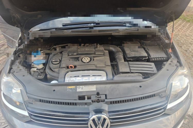 Used Volkswagen Golf 2011 1.4TSI Cross Golf Engine Bay