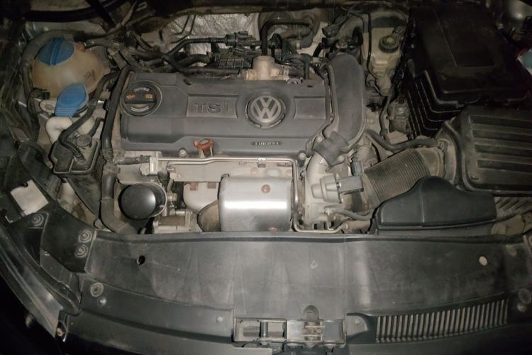 Used Volkswagen Golf 2011 1.4 TSI Automatic Luxury Edition Engine Bay