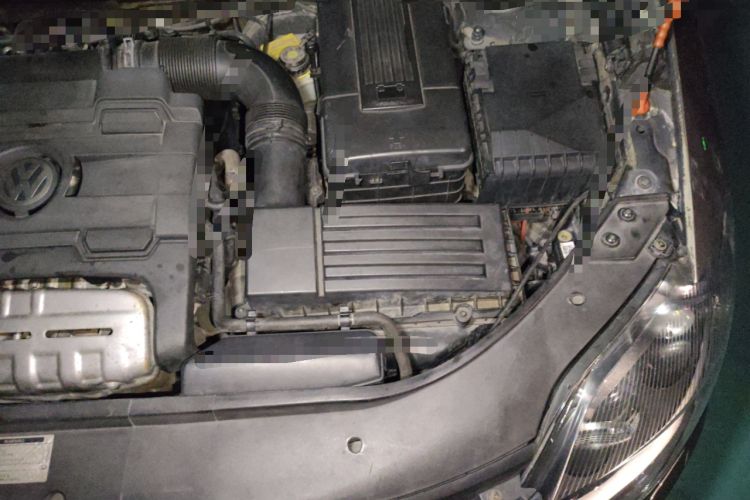 Used Volkswagen Golf 2011 1.4TSI Cross Golf Engine Bay Left