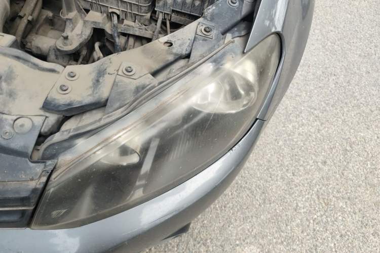 Used Volkswagen Golf 2011 1.6L Automatic Fashion Edition Engine Bay Left