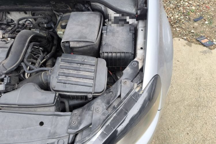 Used Volkswagen Golf 2011 1.4 TSI Manual Comfort Edition Engine Bay Left