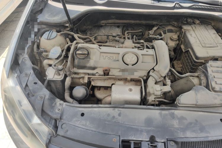 Used Volkswagen Golf 2011 1.4 TSI Automatic Comfort Model Engine Bay Right