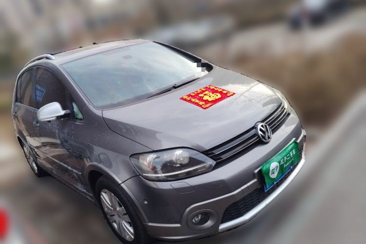 Used Volkswagen Golf 2011 1.4TSI Cross Golf Front Right 45 Deg