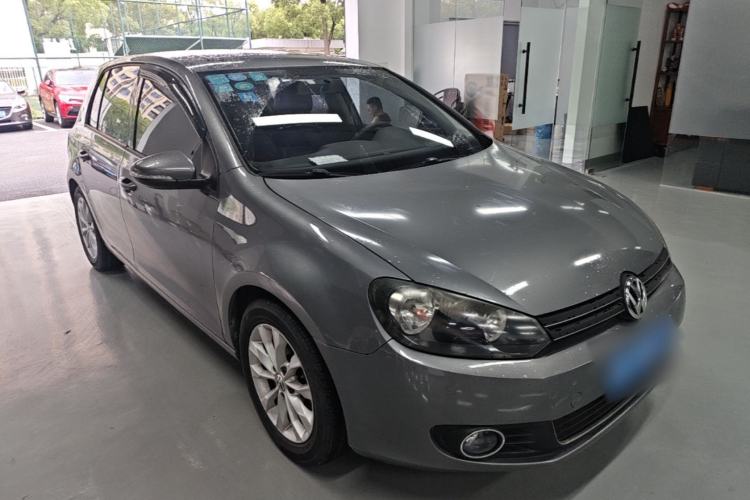 Used Volkswagen Golf 2011 1.4 TSI Automatic Comfort Model Front Right 45 Deg