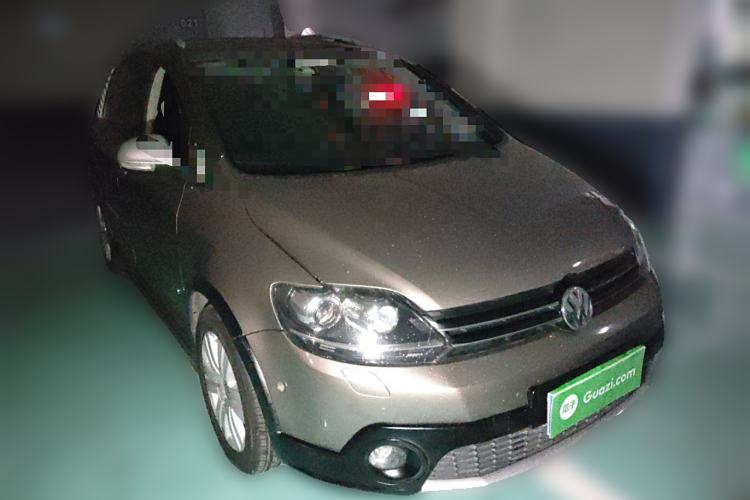Used Volkswagen Golf 2011 1.4TSI Cross Golf Front Right 45 Deg
