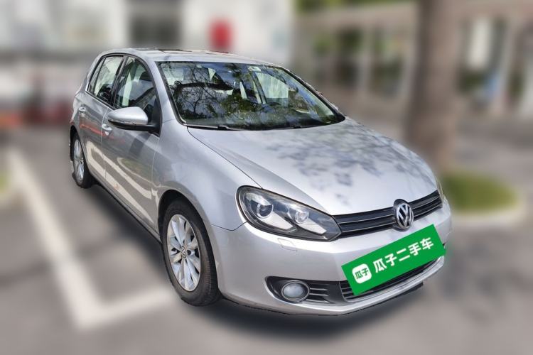 Used Volkswagen Golf 2011 1.4 TSI Automatic Luxury Edition Front Right 45 Deg