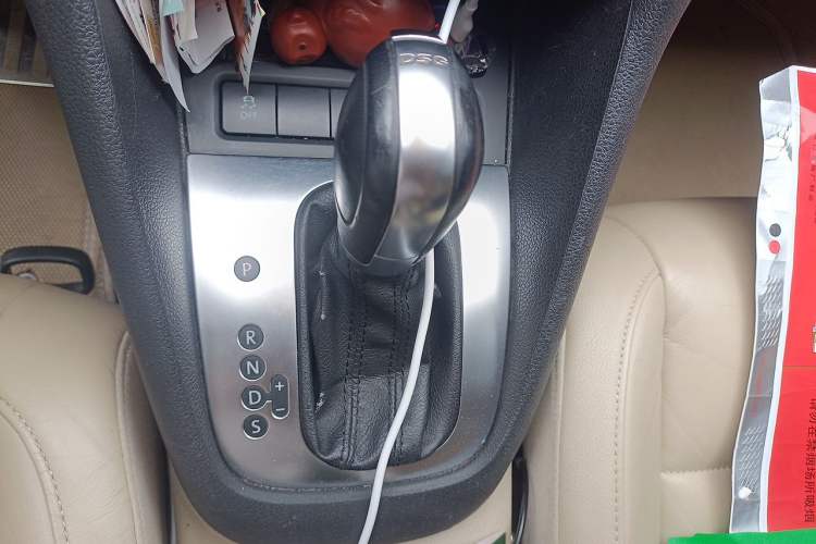 Used Volkswagen Golf 2011 1.4 TSI Automatic Comfort Model Gear Lever